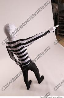 23 2019 01 JIRKA MORPHSUIT WITH GUN